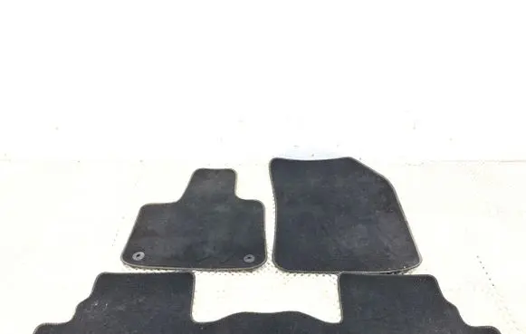 Peugeot 3008 II Interior carpet 9839429777