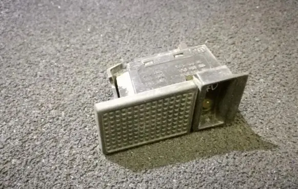 Fog light switch