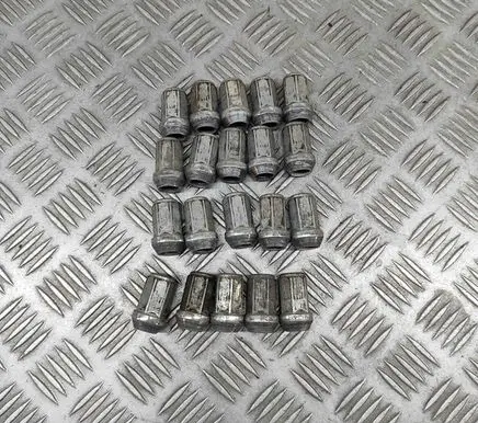 Nuts/bolts