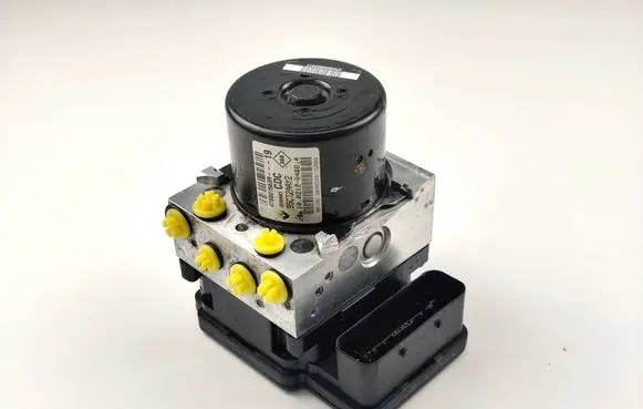 Renault Megane III ABS Pump 476601563R 10021204664 28561056403