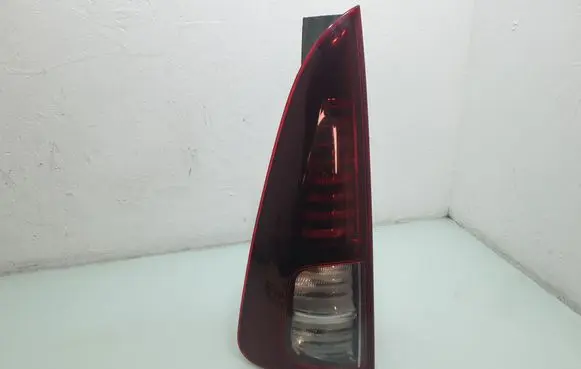 Renault Espace IV Rear/tail lights 8200394722