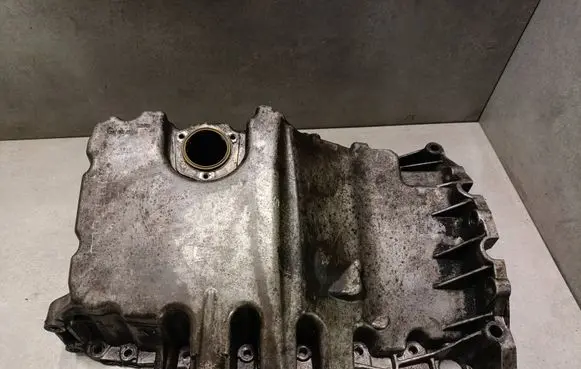 Audi A4 S4 B7 8E 8H Oil sump 03G103601