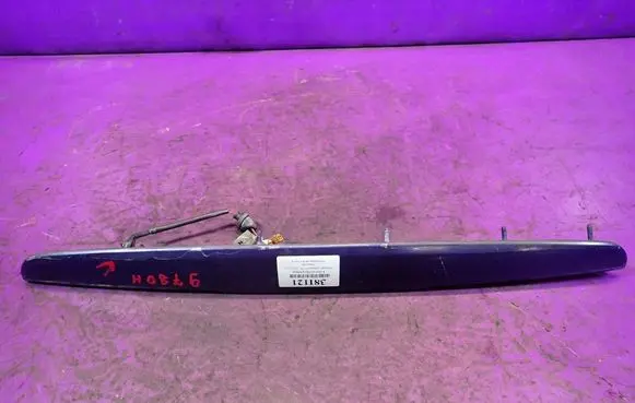 Nissan Almera Tino Trunk door license plate light bar 