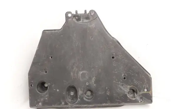 Toyota RAV 4 (XA50) Rear underbody cover/under tray 5839842040