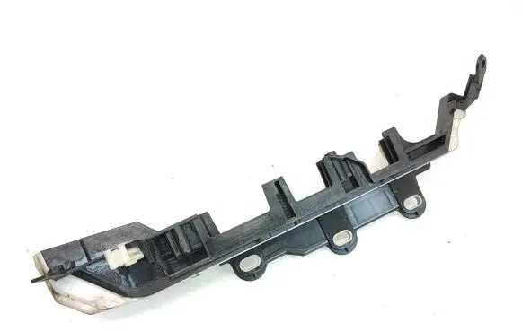 BMW 5 G30 G31 Other engine bay part 8795720 58650910 6113