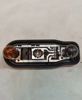 BMW 5 E39 Tail light bulb cover holder 399372