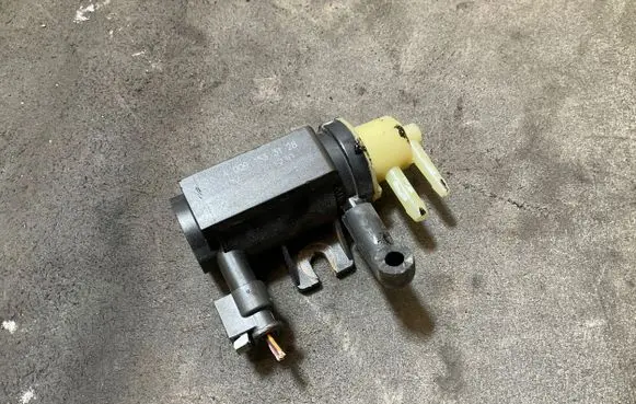 Mercedes-Benz Sprinter W906 Turbo solenoid valve A0091533128 70078208 16T230