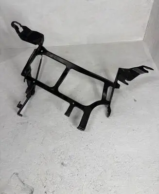 Porsche 911 997 Intercooler pipe mounting bracket 99750425400
