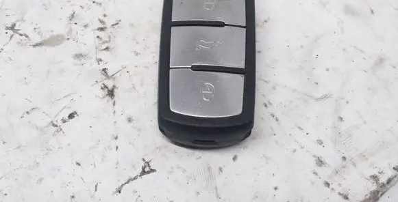 Volkswagen PASSAT B6 Ignition key/card 