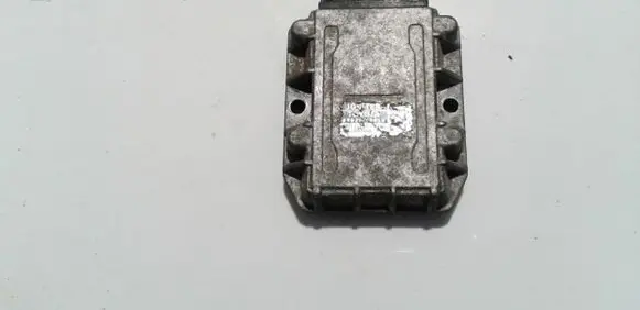 Toyota Carina T210 Ignition amplifier control unit 8962105010 89621-05010