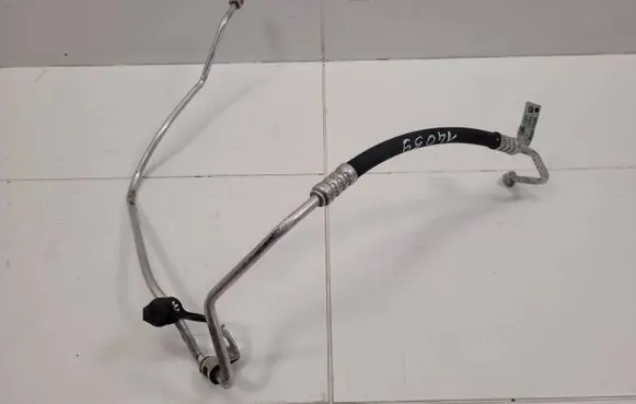 Jeep Grand Cherokee Air conditioning (A/C) pipe/hose 68161181AB