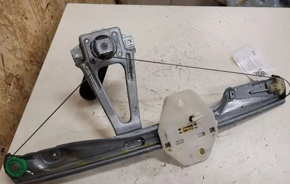 Renault Clio II Rear door manual window regulator 7700842232