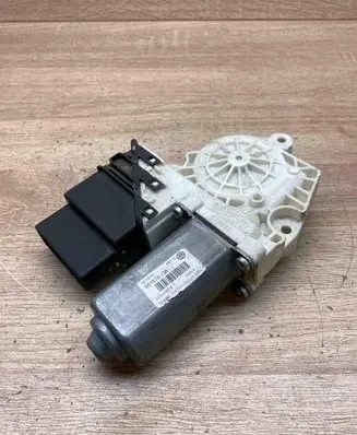 Volkswagen PASSAT B6 Rear door window regulator motor 3C9959704 975281200