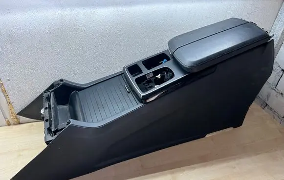 Mercedes-Benz GLE (W166 - C292) Center console A1666803803