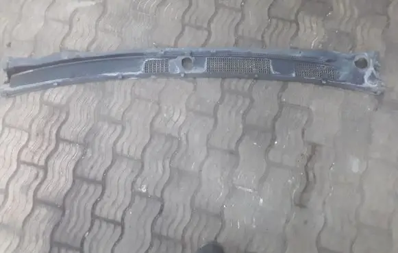 Mitsubishi Pajero Wiper trim MR416416