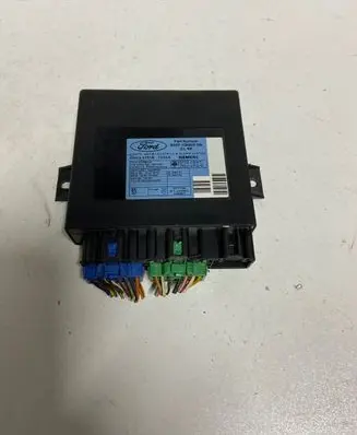 Ford Focus Comfort/convenience module 5WK8151B
