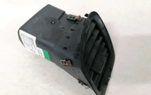 Opel Insignia A Dash center air vent grill