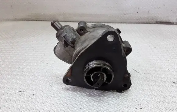 Alfa Romeo 166 Vacuum pump 46771105