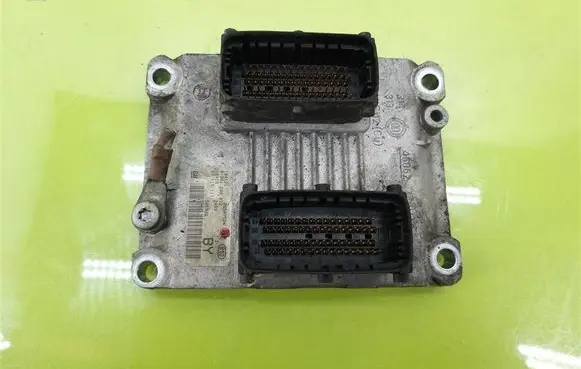 Opel Corsa C Engine control unit/module 0261206072