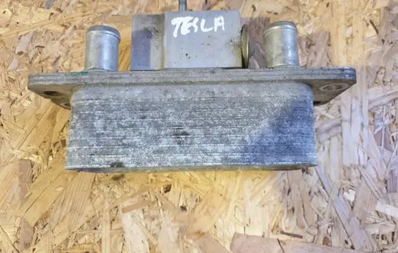 Tesla Model S A/C cooling radiator (condenser) 10747600E 600736200D