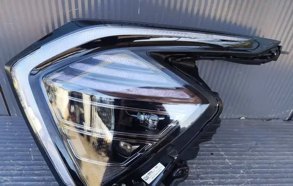 KIA Sportage Headlight/headlamp 92101R2100 R292112010