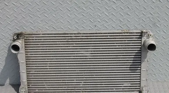 Toyota Avensis T270 Intercooler radiator