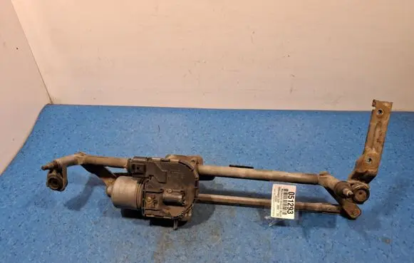 Volkswagen Golf V Front wiper linkage and motor 1397220501