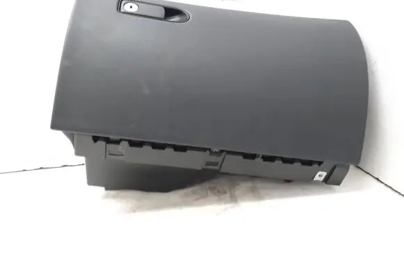 Mercedes-Benz C W205 Glove box A2056800091
