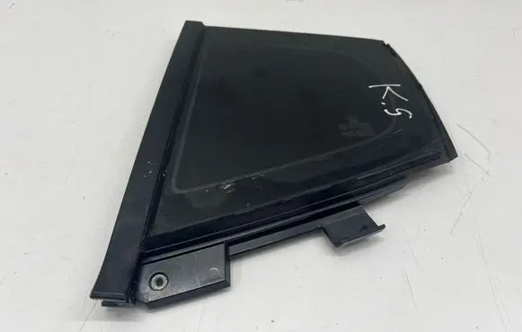 Rear vent window glass