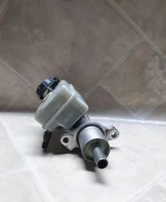 Mercedes-Benz A W169 Master brake cylinder A1694300202