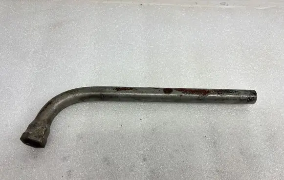 Volkswagen PASSAT B6 Wheel nut wrench 4D0012219A