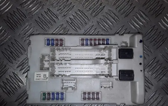 Nissan Murano Z50 Fuse module 284b71an0a