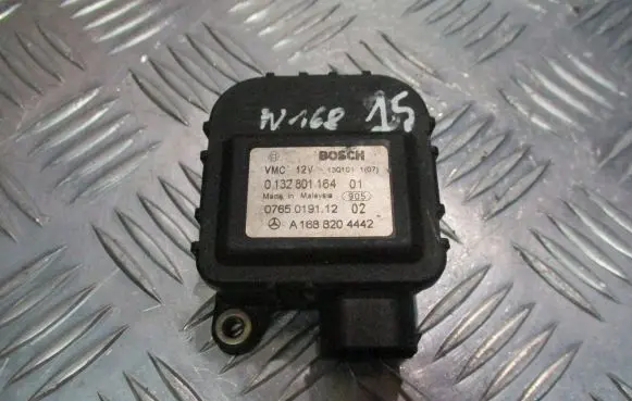 Mercedes-Benz A W168 Central body control module A1688204442