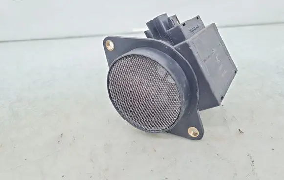 Volkswagen Golf IV Mass air flow meter LM1077