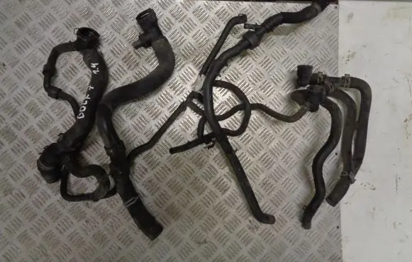 Volkswagen Golf Plus Engine coolant pipe/hose 1K0121049CA 1K0122101GQ