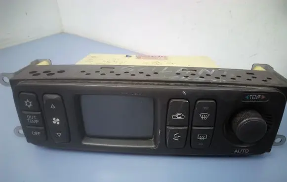 Mitsubishi Galant Climate control unit MR360372 CAA502A040A