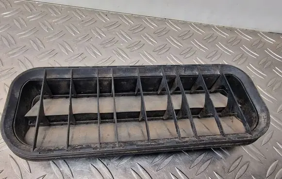 Volkswagen Transporter - Caravelle T5 Rear air vent grill 7H0819181
