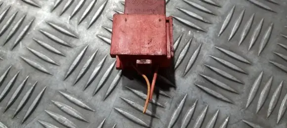 Renault Espace III Other relay 7700844682A 12V-60A-03540