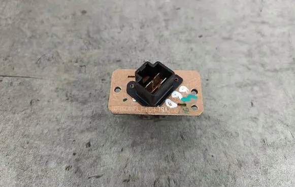 Ford Maverick Heater blower motor/fan resistor F4ZH19A706AB