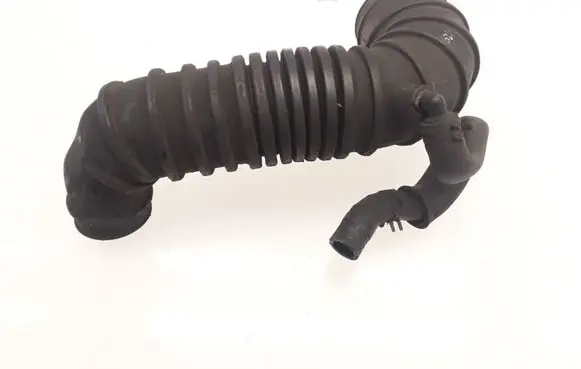 Mitsubishi Pajero Air intake duct part