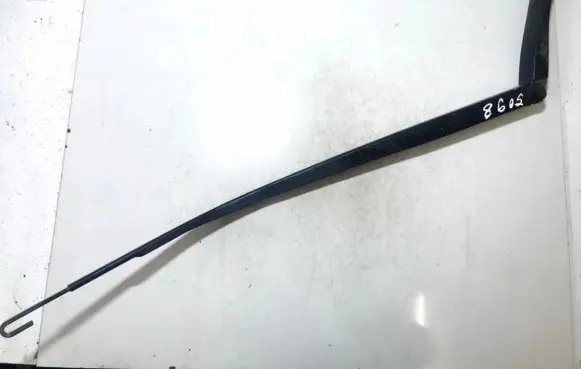 Honda CR-V Front wiper blade arm 