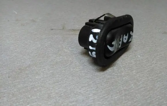 Opel Zafira A Electric window control switch 13383100 90561388
