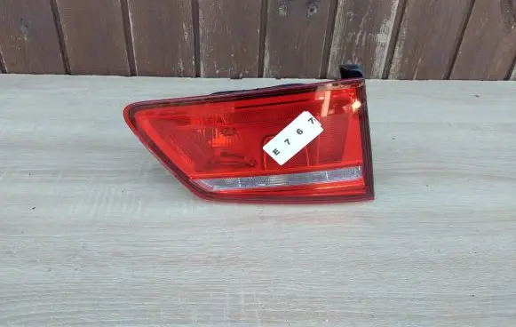 Volkswagen Golf Sportsvan Tailgate rear/tail lights 510945093G