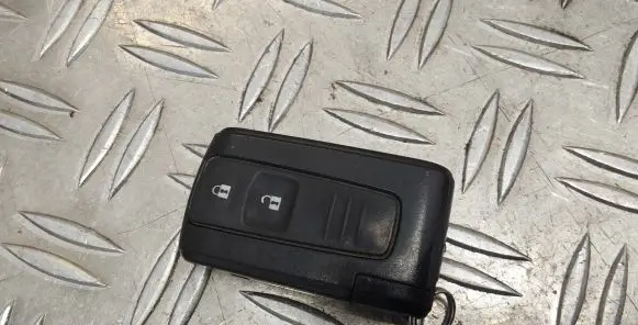 Toyota Corolla Verso AR10 Ignition key/card 