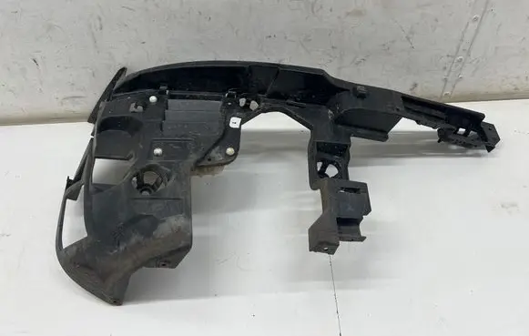 Mini Clubman F54 Rear bumper mounting bracket 9596122