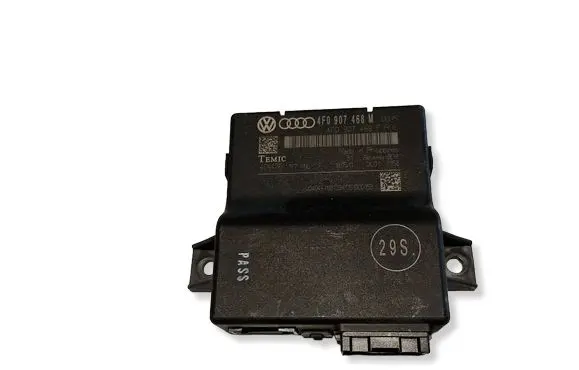 Audi Q7 4L Gateway control module 4F0907468M