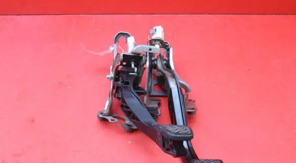 Toyota Yaris Accelerator throttle pedal