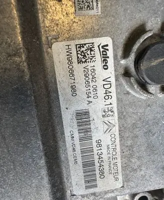 Peugeot 2008 II Engine control unit/module VD461 9813454380