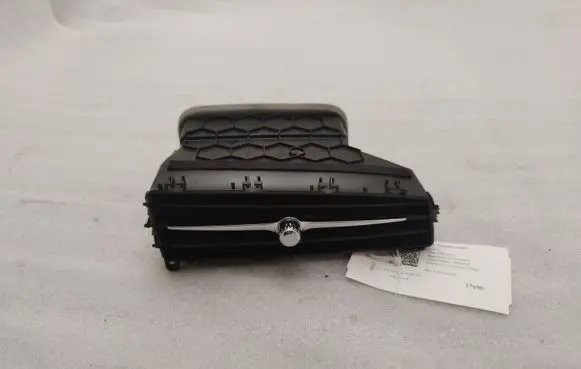 Volvo S90, V90 Dash center air vent grill 32348328