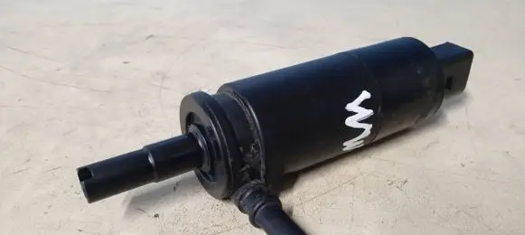 Volvo S80 Windscreen/windshield washer pump 89032971